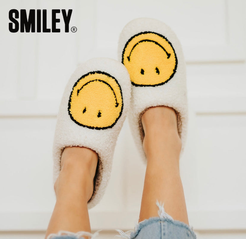 Smiley® x Pretty Simple Original Smiley Slippers