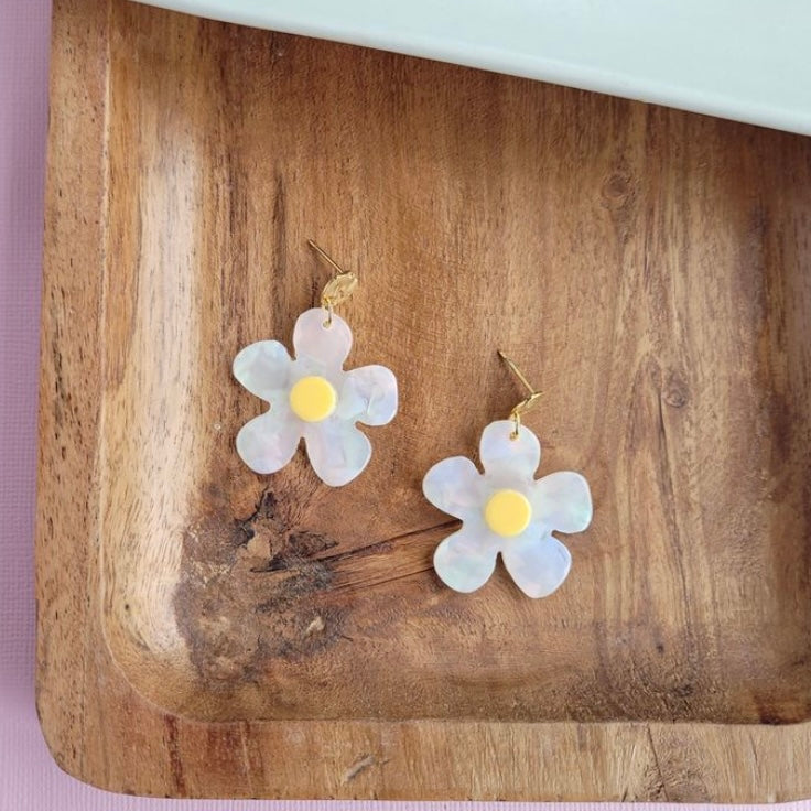 Daisy Earrings-Flower Power