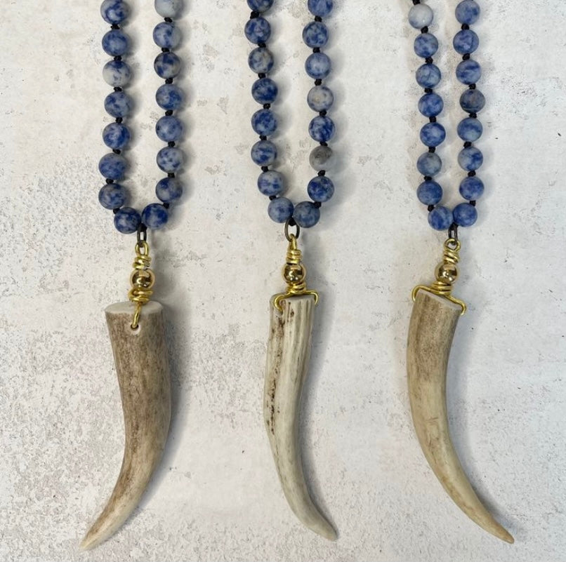L rae jewelry - Knotted Gemstone and Antler Necklace